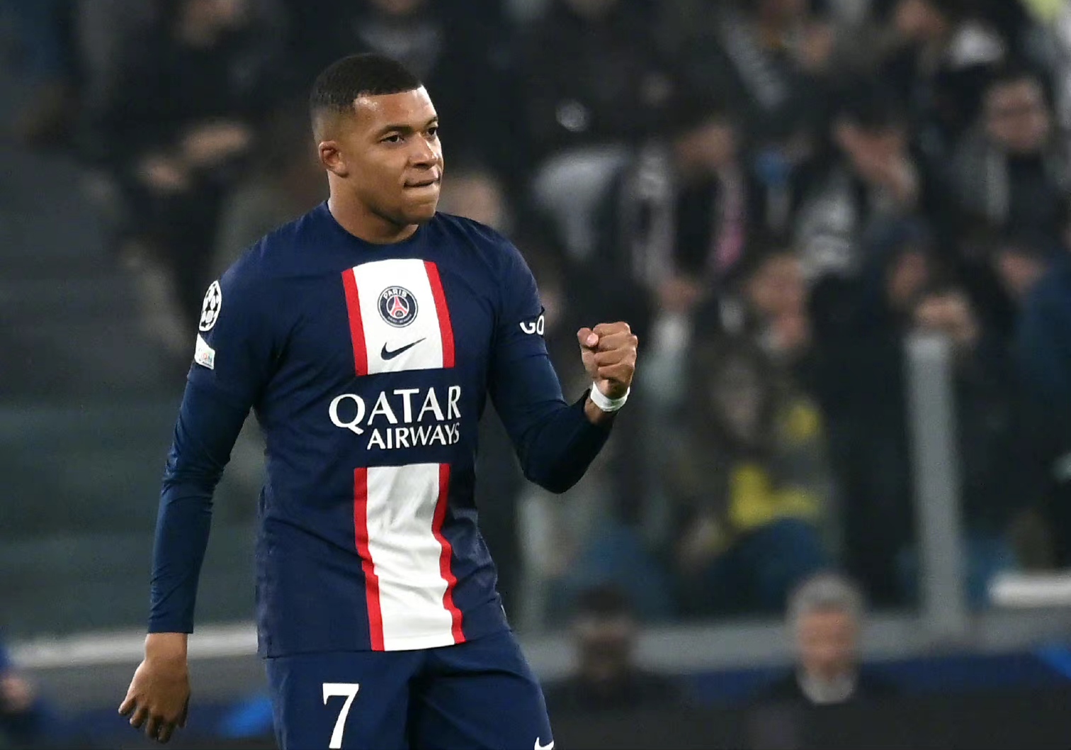 九游体育APP下载-巴黎圣日耳曼发布备战花絮，国际比赛日更衣室发声，全明星赛任务艰巨，医务组通报恢复的简单介绍