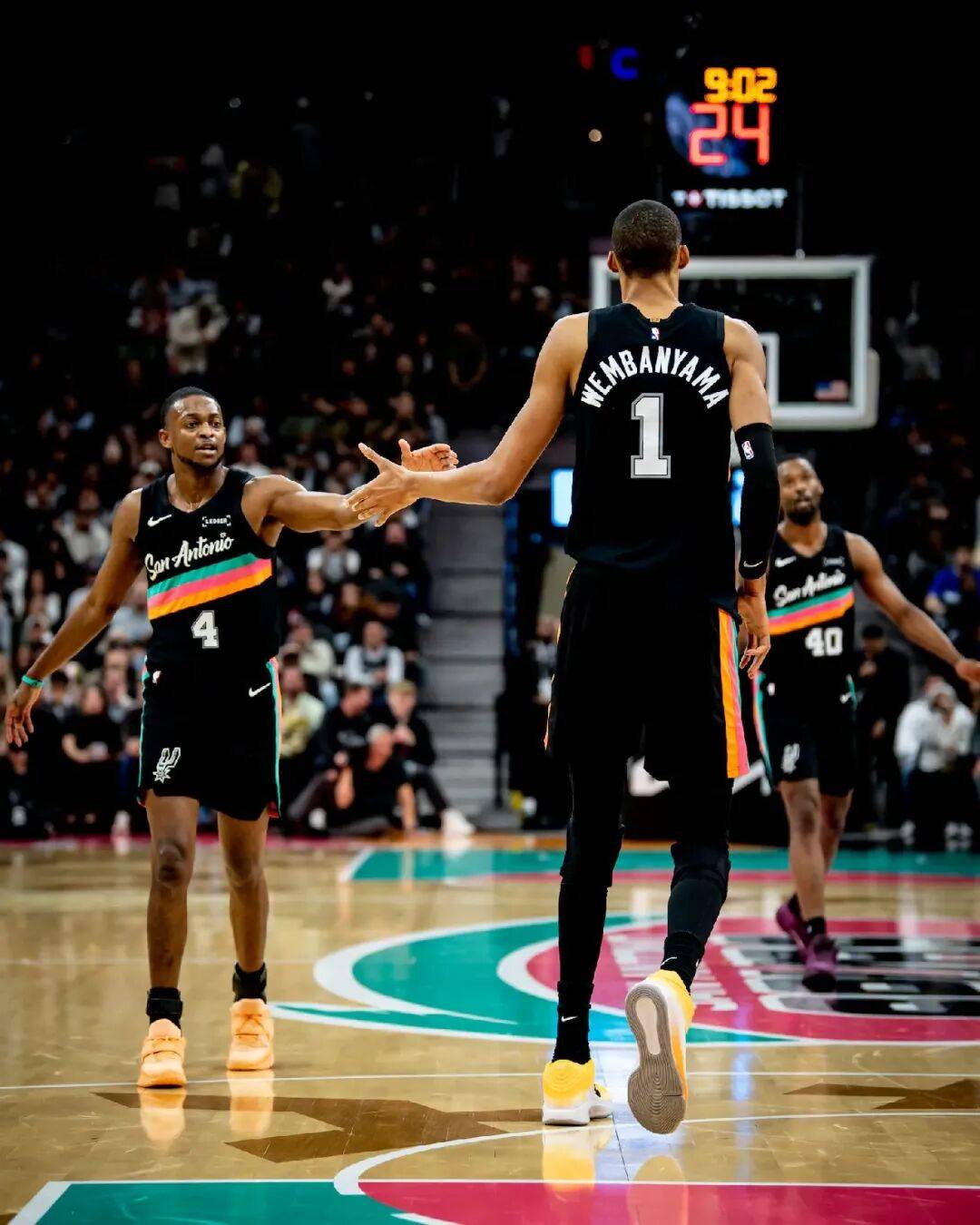 九游体育官方-国际比赛日迈阿密热火备战NBA常规赛，门线救险细节曝光，球迷炸锅，纪律约束更严格的简单介绍